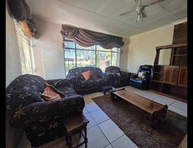 3 BEDROOM HOUSE FOR SALE IN SONLAND PARK